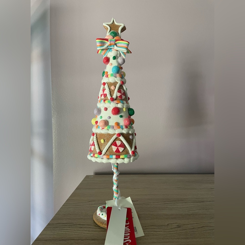 PEPPERMINT SQUARE CHRISTMAS TREE